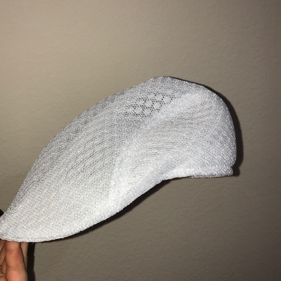 Dress hat - Picture 1 of 3